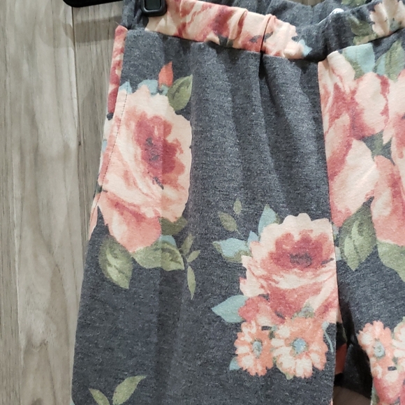 Floral Joggers - Picture 2 of 4